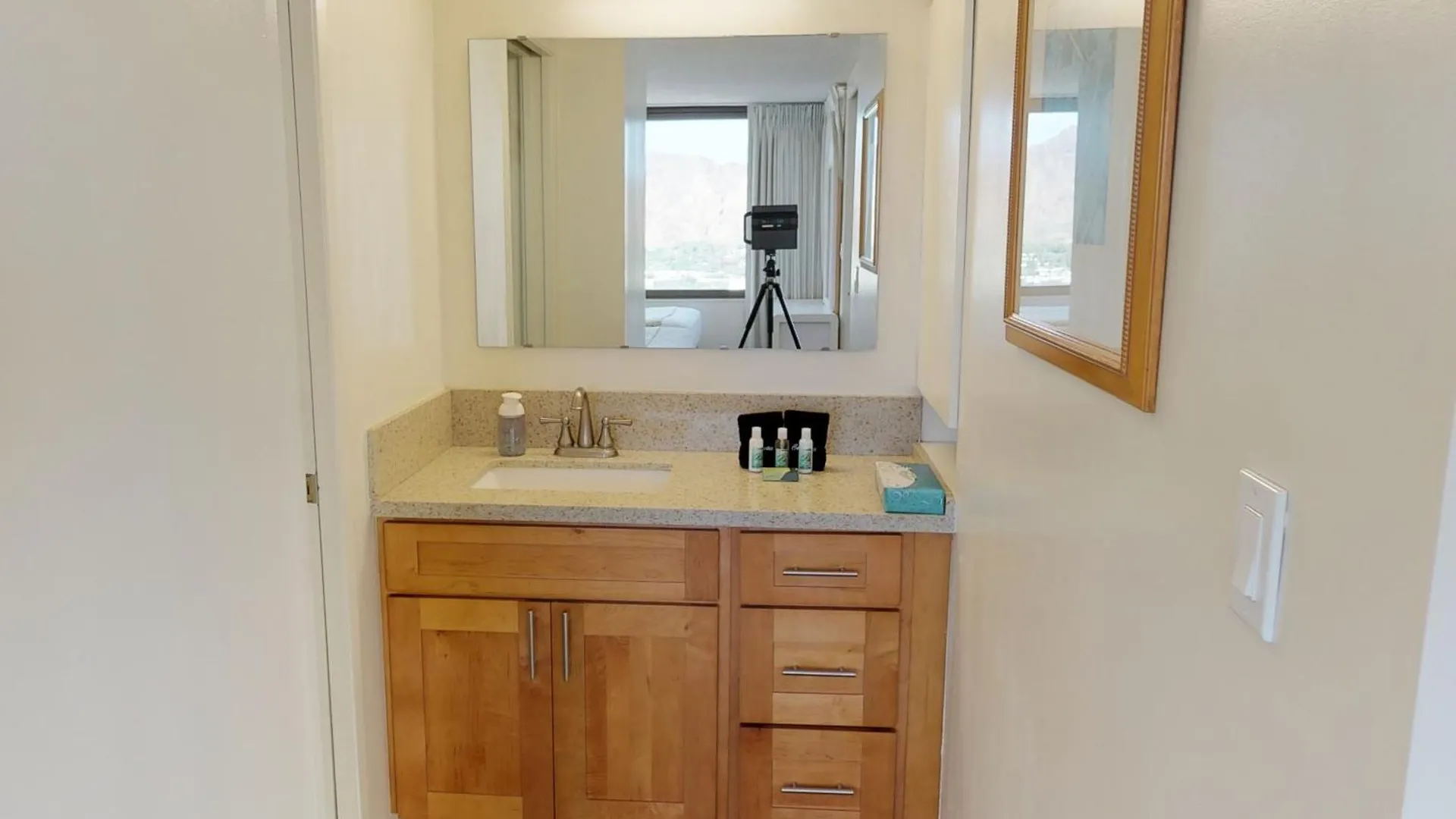 Elevated Condo With Diamond Head & Ocean Views, Steps From Waikiki Beach Honolulu 0*,