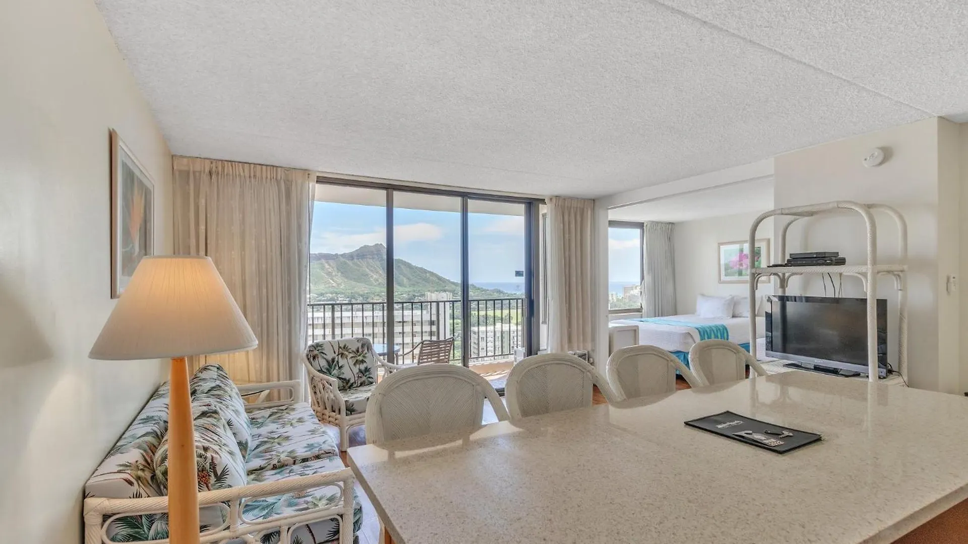 Elevated Condo With Diamond Head & Ocean Views, Steps From Waikiki Beach Honolulu 0*,