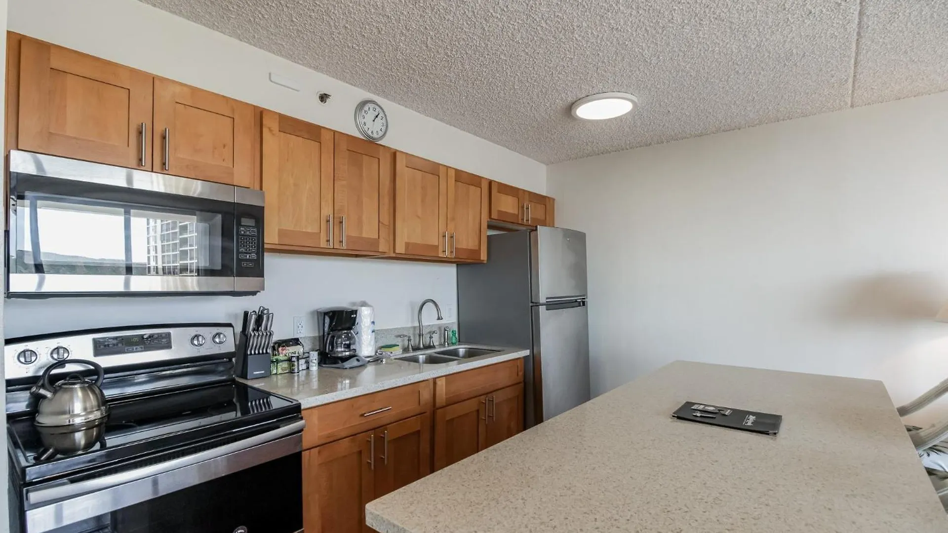 Elevated Condo With Diamond Head & Ocean Views, Steps From Waikiki Beach Гонолулу Апартаменты